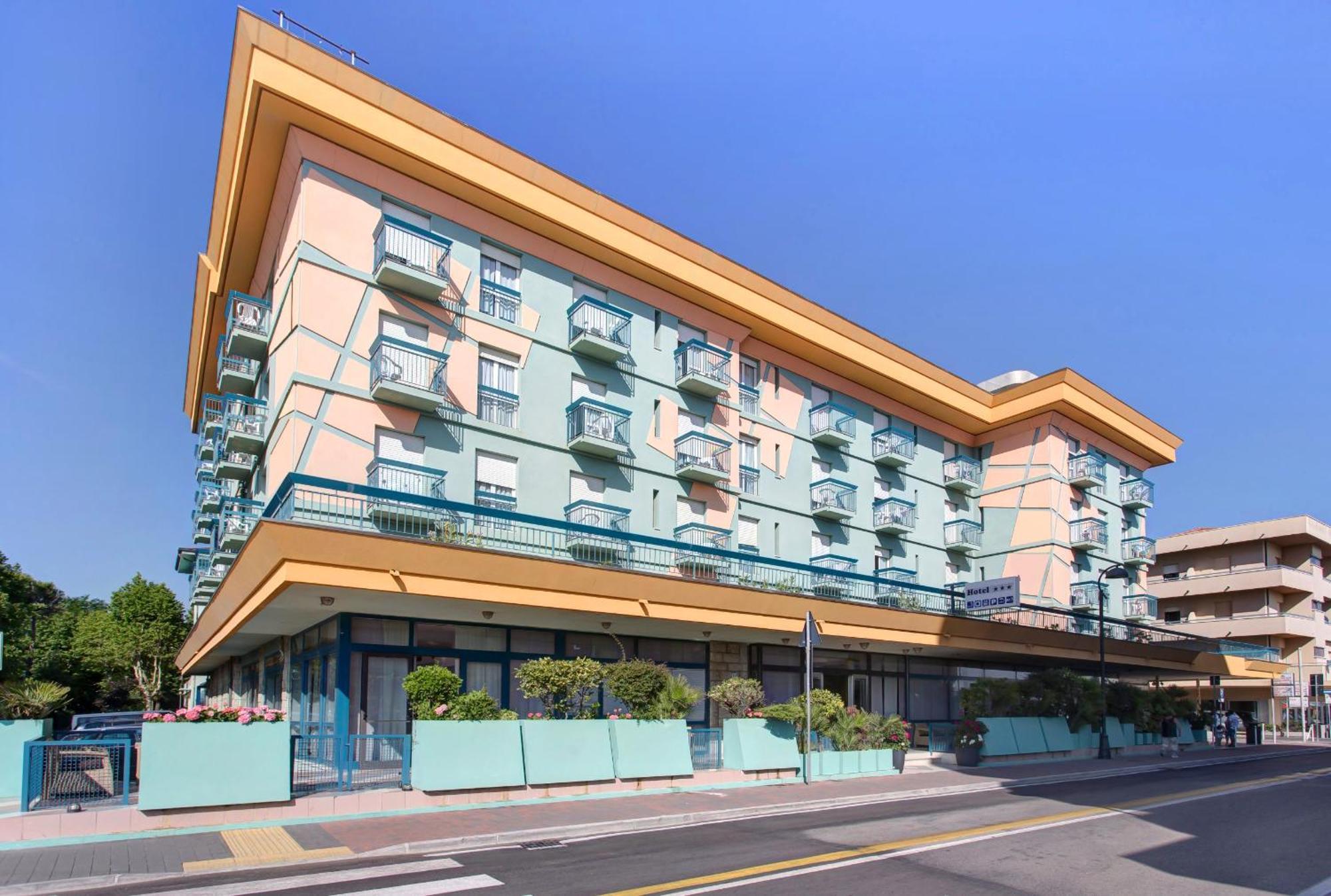 בלריה-איגאה מרינה Big Family Hotel מראה חיצוני תמונה